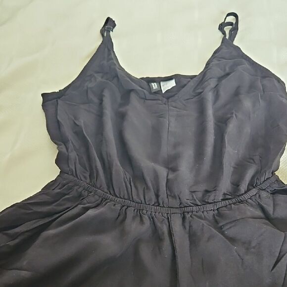 H&M Divided Black Sleeveless Romper - Picture 10 of 16